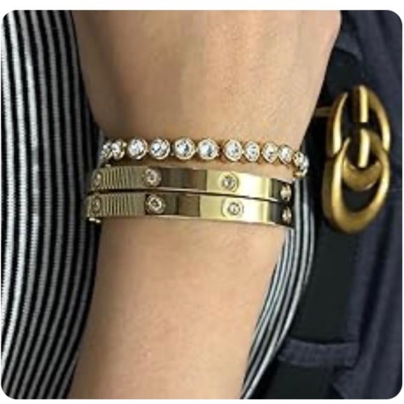 Womens Hinged Crystal Bangle Bracelet With Cubic Zirconia - Picture 9 of 10